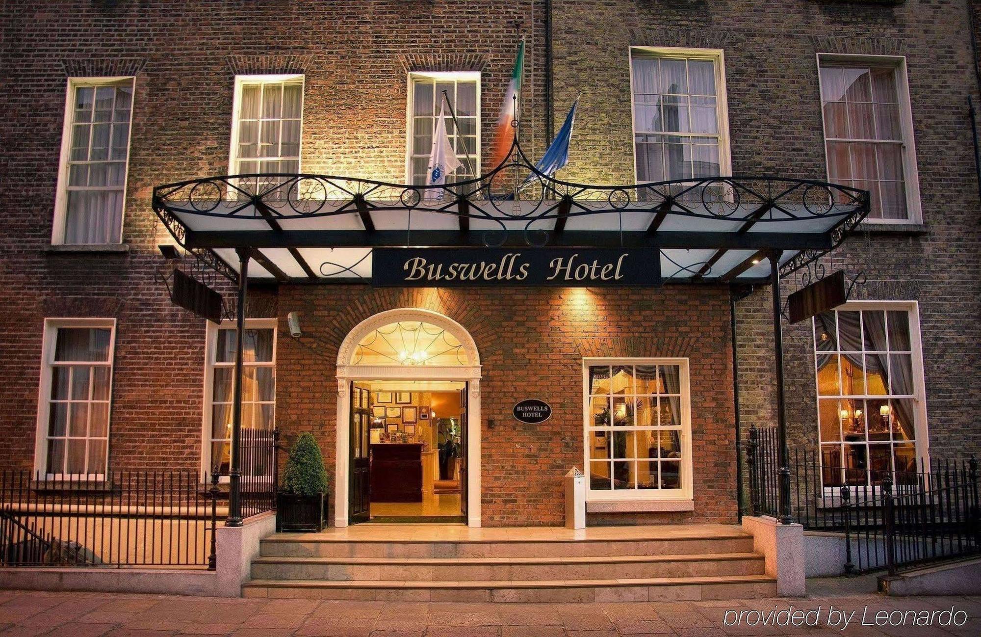 Buswells Hotel Dublin Exterior photo